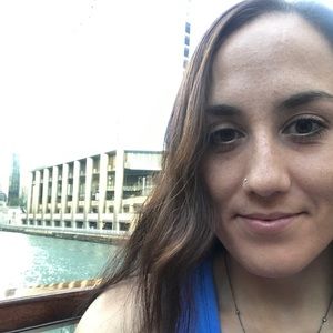 Meet your Posher, Alyssa